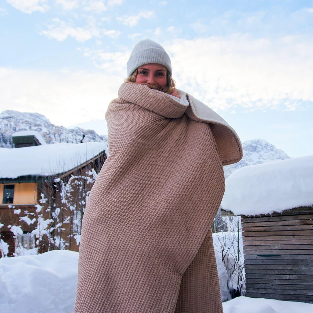 Kuscheldecke Zoe Latte-Sandweiss 145 x 210 cm - Image 3