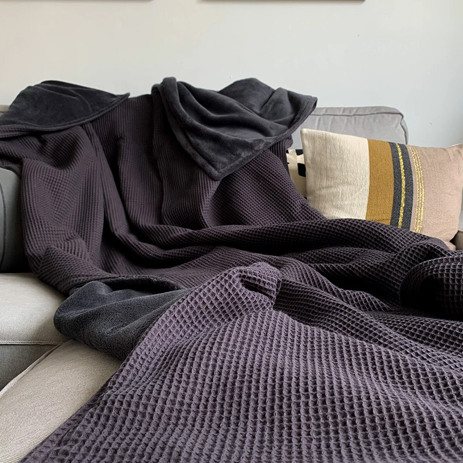 Kuscheldecke Zoe Vulkan-Stahlgrau 145 x 210 cm - Image 4